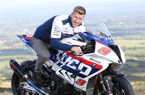 Ian Hutchinson Leads Tyco BMW’s TT 2016 Challenge – Road Racing News