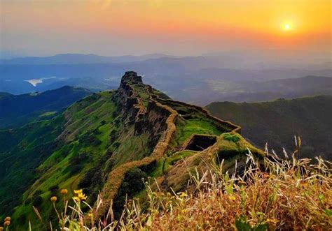 Top 20 Famous and Stunning Forts in Maharashtra - Tusk Travel Blog