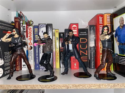 Lovin these Cyberpunk 2077 figures from McFarlane : ActionFigures