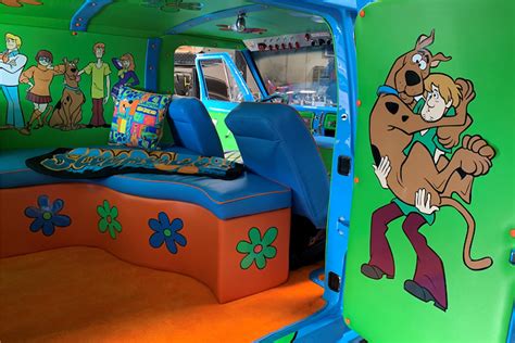 Scooby-Doo Mystery Machine Sells for $59K | The Hog Ring