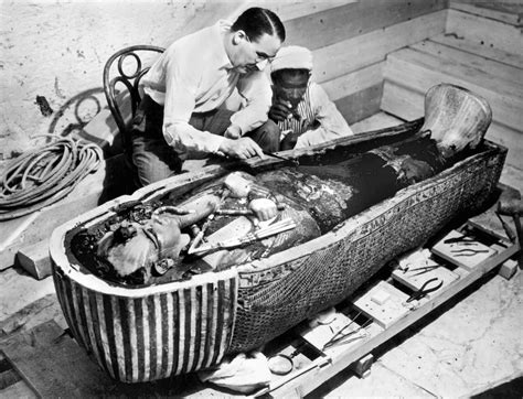 Smarthistory – Tutankhamun’s tomb (innermost coffin and death mask)