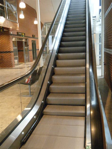 Handrail, Escalator handrail - TradeAsia Global Suppliers - Asia