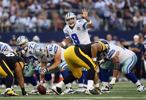 Tony Romo Facts & Stats | Britannica