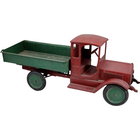 Sturditoy Pressed Steel Toy Dump Truck circa 1926 | Vintage toys, Pressed steel toy, Toys
