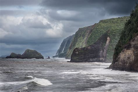 Pololu Valley Lookout - Best Photo Spots