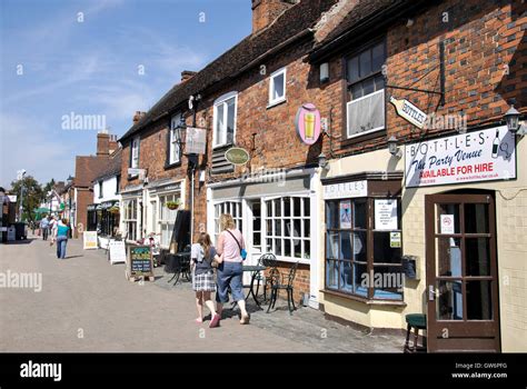 Middle Row, High Street, Old Town, Stevenage, Hertfordshire, England ...