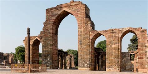 Iron Pillar Mehrauli, Delhi - History, Architecture, Built By, Information - Delhi Tourism 2024