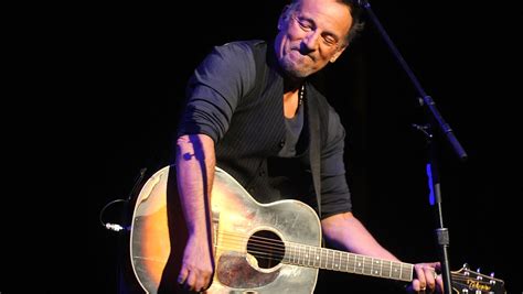 Bruce Springsteen Philadelphia concert to be rescheduled with refunds