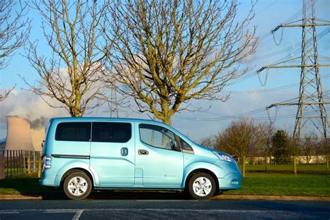 Nissan e-NV200 Combi Review - GreenCarGuide.co.uk