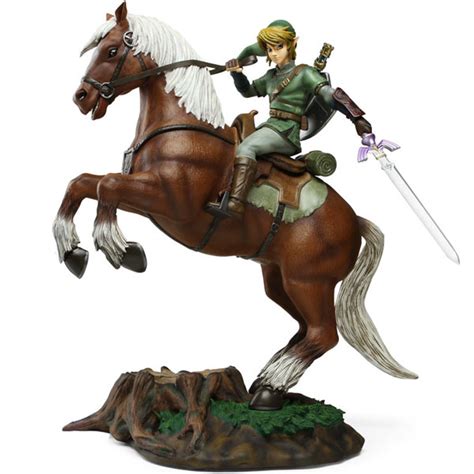 Link on Epona Statue - GeekAlerts