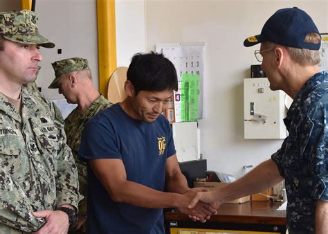 Navy Family in Yokosuka Rallies to Support USS Fitzgerald Crew, Families > Commander, U.S. 7th ...