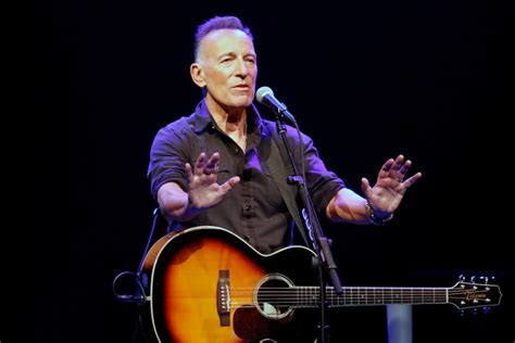 The Long Standing Discussion About Bruce Springsteen’s ‘Thunder Road ...