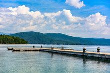 Scenery At Lake Jocassee Free Stock Photo - Public Domain Pictures