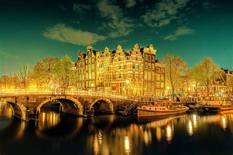 Cheap Weekend flights to Amsterdam - Travelinch - Find best flight deals!