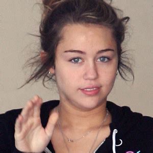 (PHOTO) Miley Cyrus Without Makeup - INFORMATION NIGERIA