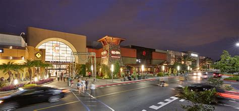 Macerich | Properties | Los Cerritos Center