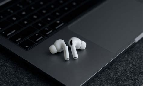 AirPods Pro 2 with many improvements and AirPods Max with new colors ...