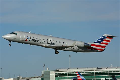 American Airlines Fleet Bombardier CRJ-200 Details and Pictures