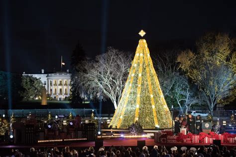 2015 National Tree Lighting Ceremony - White House Historical Association