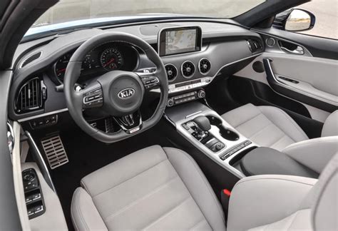 Kia GT Stinger 2018 : The Sporty Sedan | auto-otaku New Luxury Cars, Luxury Car Interior, Kia ...