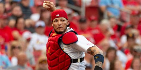 Yadier Molina sixth all-time in catcher starts