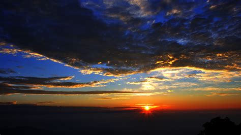 Tiger Hill Sunrise Observatory, Senchal Rd, Senchal Forest, Darjeeling, West Bengal, India ...