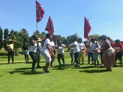 Activists Occupy Rondebosch Golf Course Demanding Land Redistribution - SAPeople - Worldwide ...