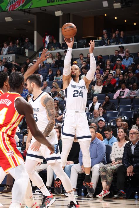 Grizzlies vs Hawks Photos 12.12.22 Photo Gallery | NBA.com