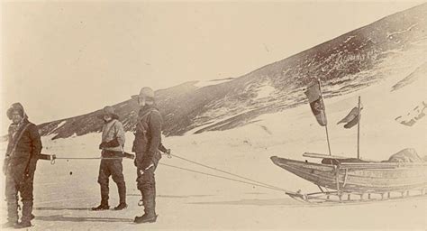 37 Photographs Documenting the Heroic Age of Antarctic Exploration