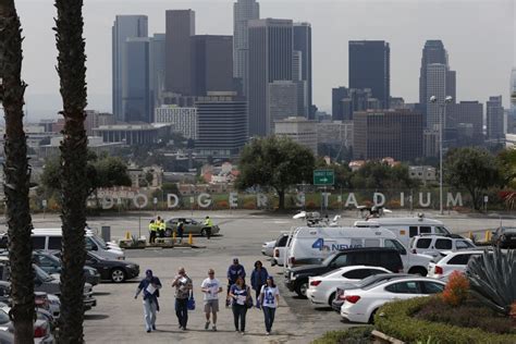 Dodger Stadium parking: $10 in 2013, $15 in 2014, $20 in 2015 - Los Angeles Times