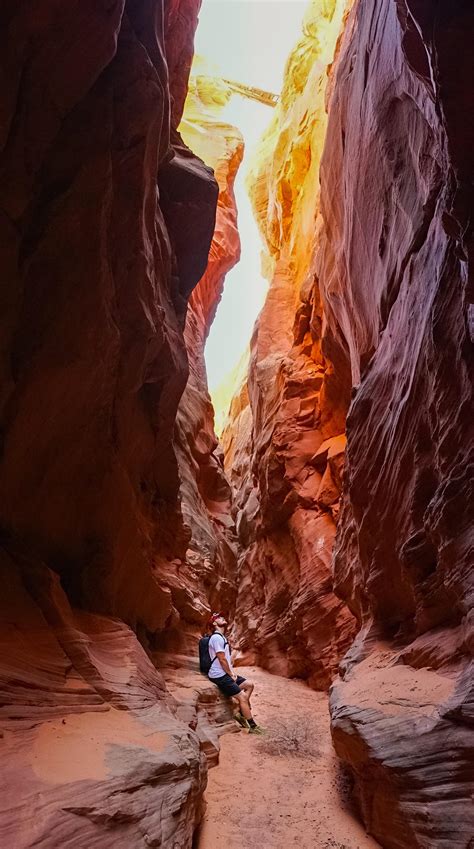 (OC) took this in an amazing slot canyon near Moab, UT : r/MostBeautiful