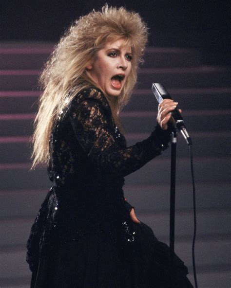 Stevie Nicks - I Can't Wait -music video - 1986 | Femme, Noir