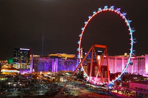 11 Vital Tips for Having Sex on the High Roller Ferris Wheel