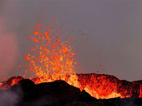 Photos: Volcanic eruption begins in Iceland after earthquakes | News-photos – Gulf News