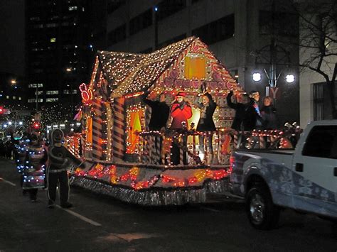 Unique Ideas For Christmas Parade Floats / 10 Famous 4Th Of July Parade Ideas 2020 : David ...