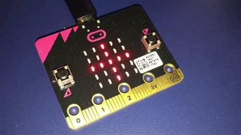 Getting Started with MicroBit: LED Pattern - YouTube