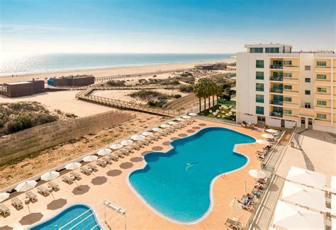 Dunamar in Monte Gordo, Algarve | loveholidays