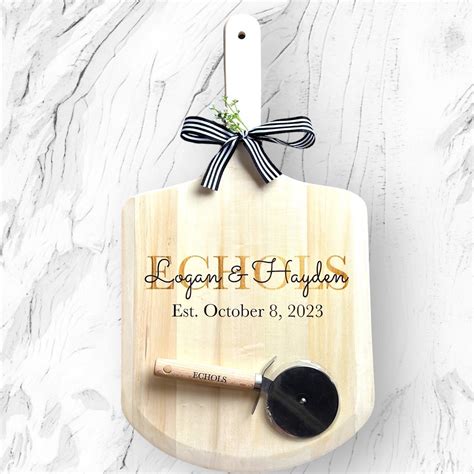 Personalized Pizza Kit, Custom Engraved Pizza Board, Newlywed Gift ...