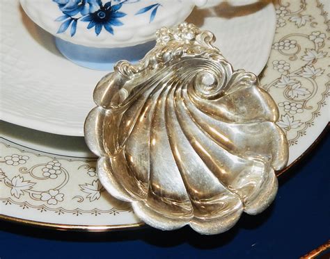 Vintage Sterling Silver Lunt Set of 4, Shell Motif Eloquence Butte… | Silver wedding anniversary ...