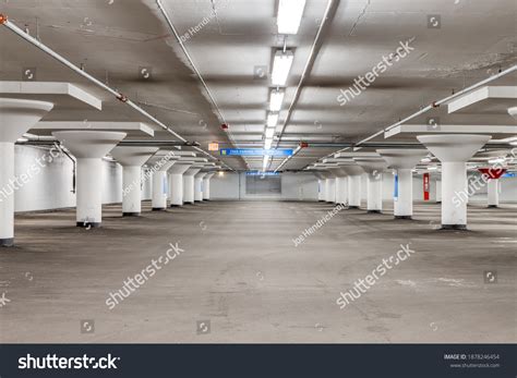 Empty Parking Garage Yellow Lines White Stock Photo 1878246454 ...