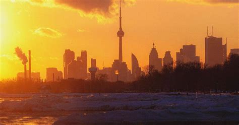 Toronto temperatures to swing by 18 C within a few days next week