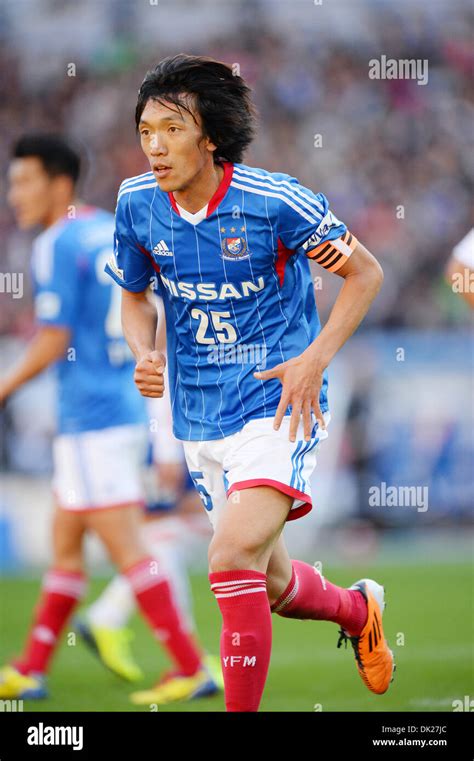 Yokohama, Japan. 30th Nov, 2013. Shunsuke Nakamura (F Marinos) Football / Soccer : 2013 J.League ...