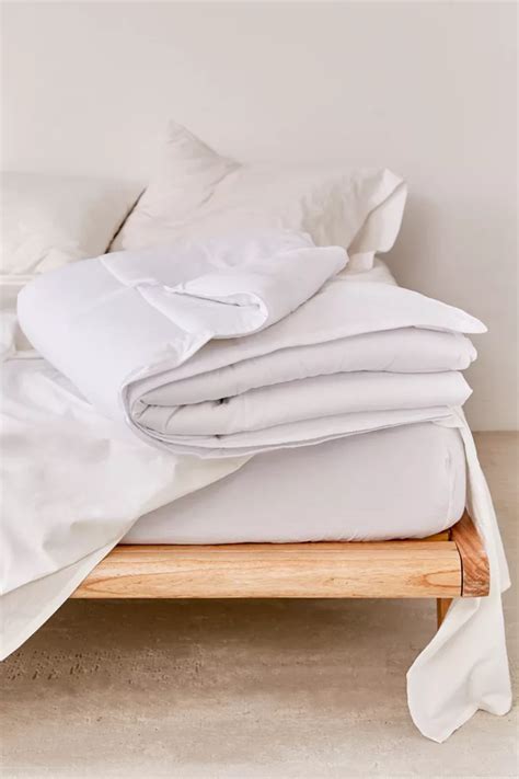 Lightweight Down Alternative Duvet Insert | Urban Outfitters