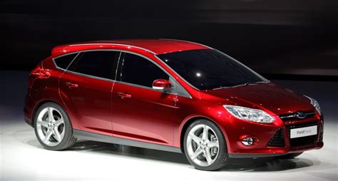 Ford unveils new Focus (photos) - CNET