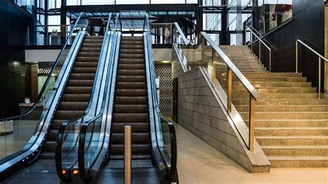 Why Do People Prefer to Take the Stairs When the Escalator is not Moving? – FAQ Bite