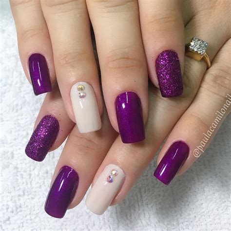 31 Fotos de Unhas Decoradas com Esmalte Roxo