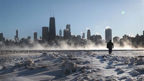 A Merciless Cold Lingers in the Midwest - The New York Times