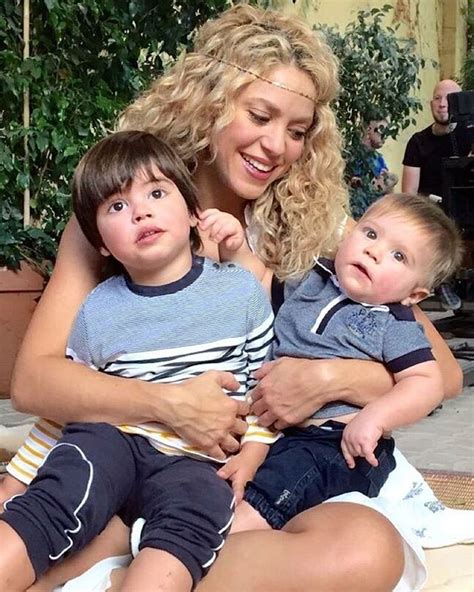 Pin for Later: Why Shakira Says She's a Serial Documenter When It Comes to Her Kids Shakira E ...