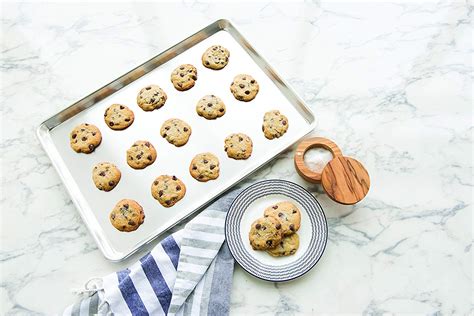 The Most Awesome Cookie Sheets For Baking