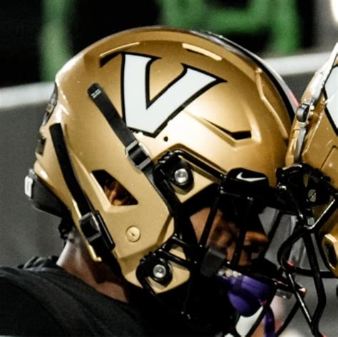 Vanderbilt - HELMET HISTORY